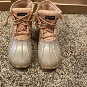 Girls sperry boots